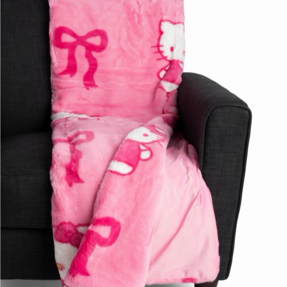 Hello Kitty Pink Fleece Throw Blanket